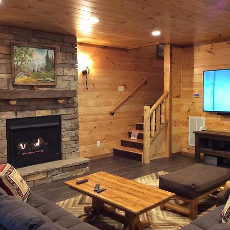 Ridge View Lodge Nature And Mountain View - Hot Tub - Firepit - Yard - Games Gatlinburg Extérieur photo