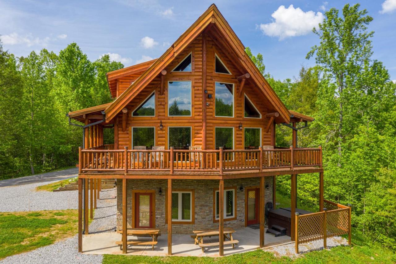 Ridge View Lodge Nature And Mountain View - Hot Tub - Firepit - Yard - Games Gatlinburg Extérieur photo