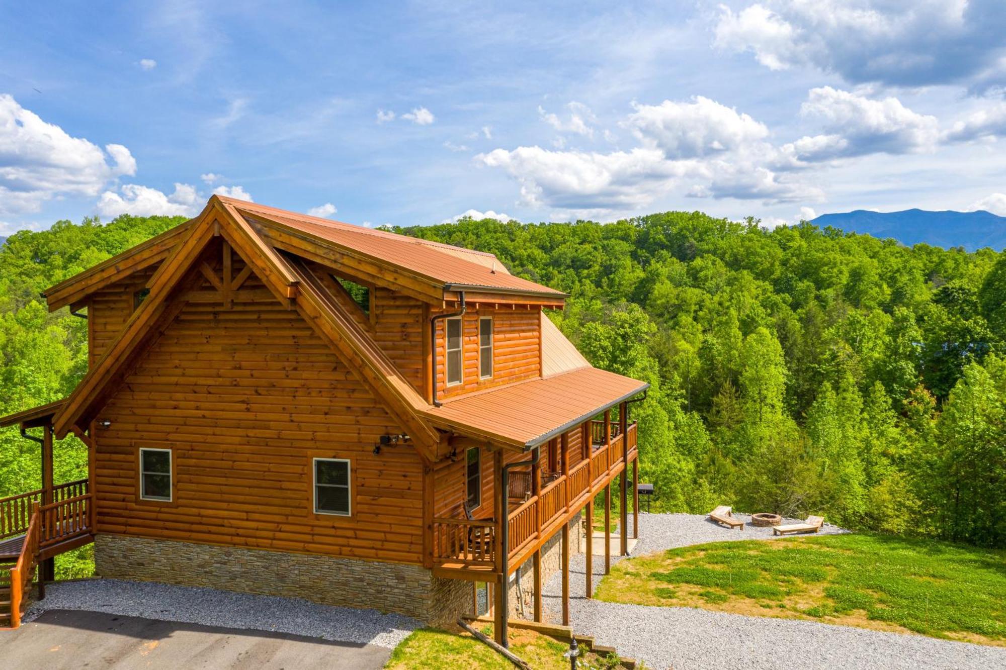 Ridge View Lodge Nature And Mountain View - Hot Tub - Firepit - Yard - Games Gatlinburg Extérieur photo