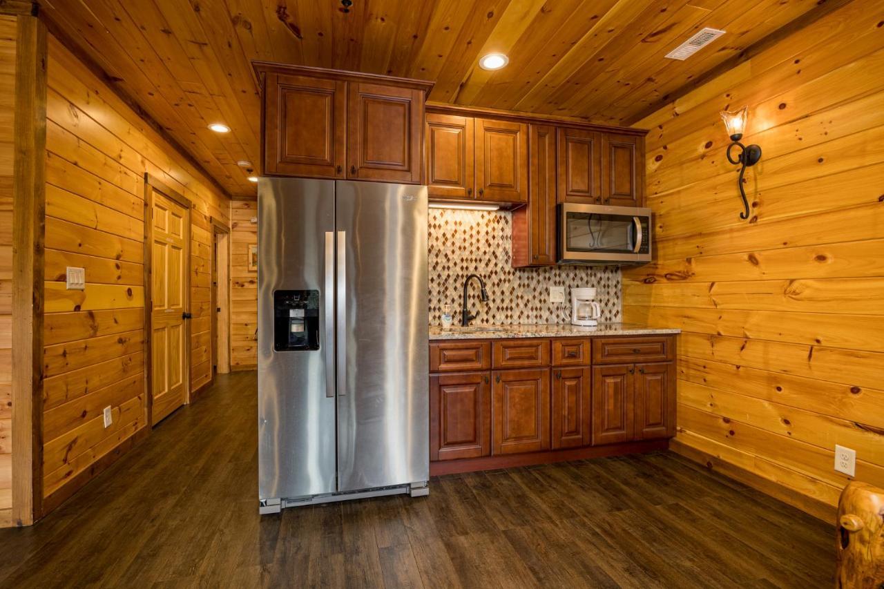 Ridge View Lodge Nature And Mountain View - Hot Tub - Firepit - Yard - Games Gatlinburg Extérieur photo