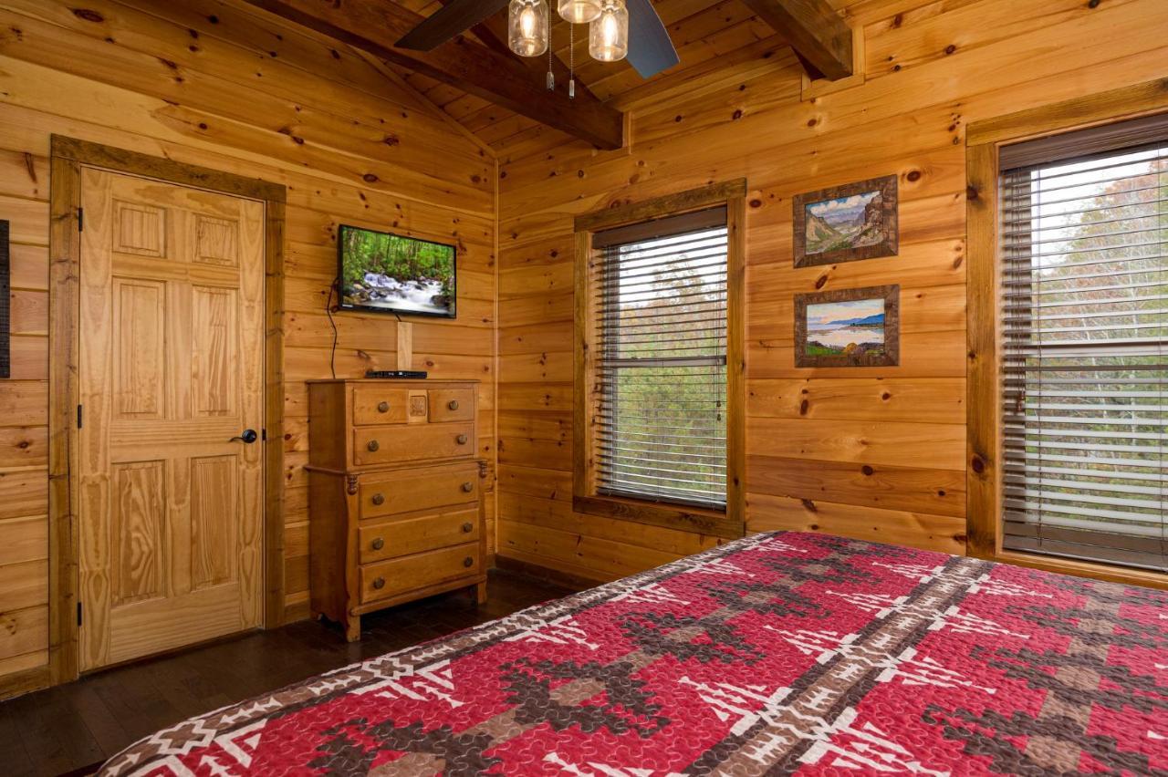 Ridge View Lodge Nature And Mountain View - Hot Tub - Firepit - Yard - Games Gatlinburg Extérieur photo