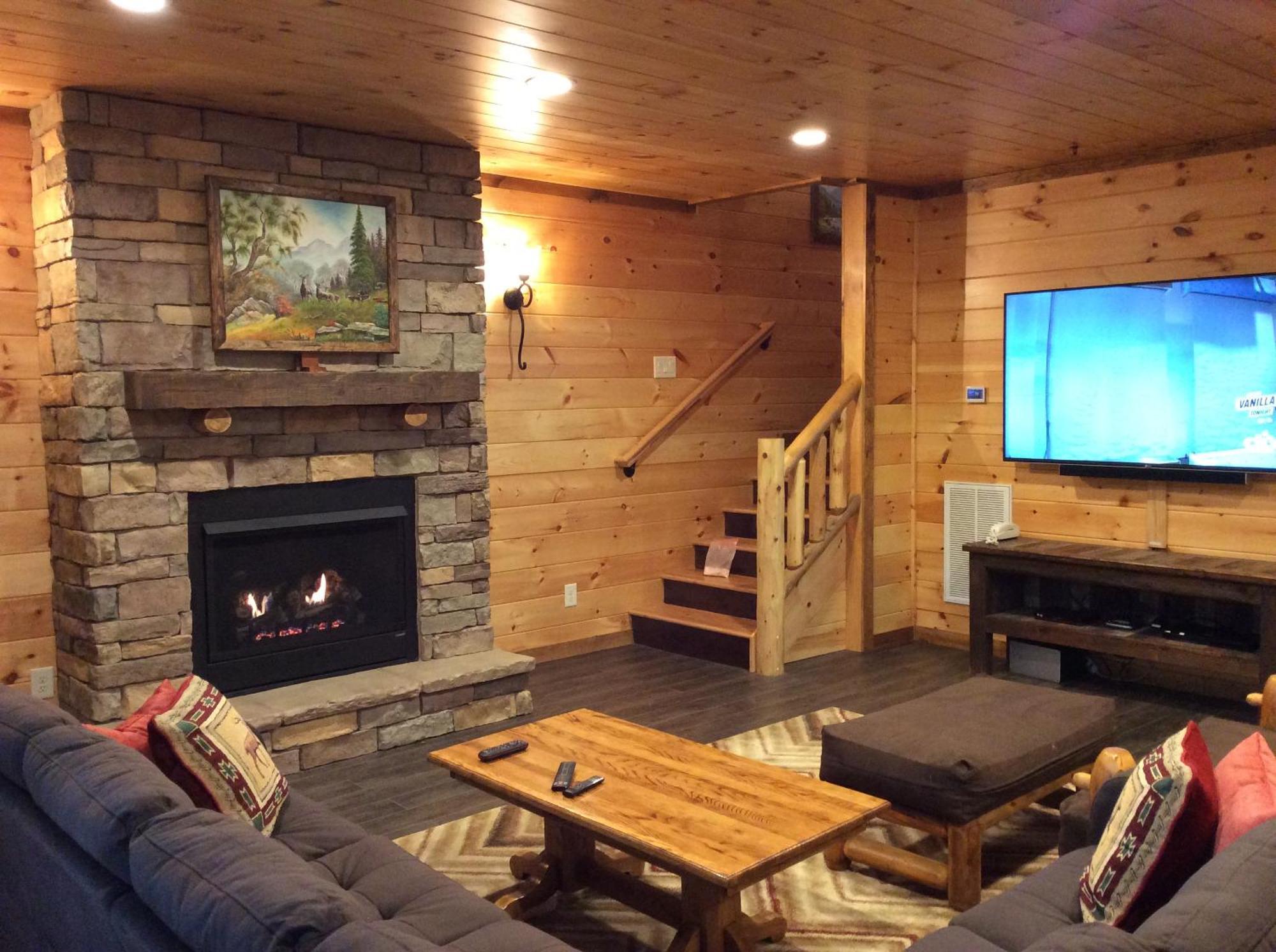 Ridge View Lodge Nature And Mountain View - Hot Tub - Firepit - Yard - Games Gatlinburg Extérieur photo