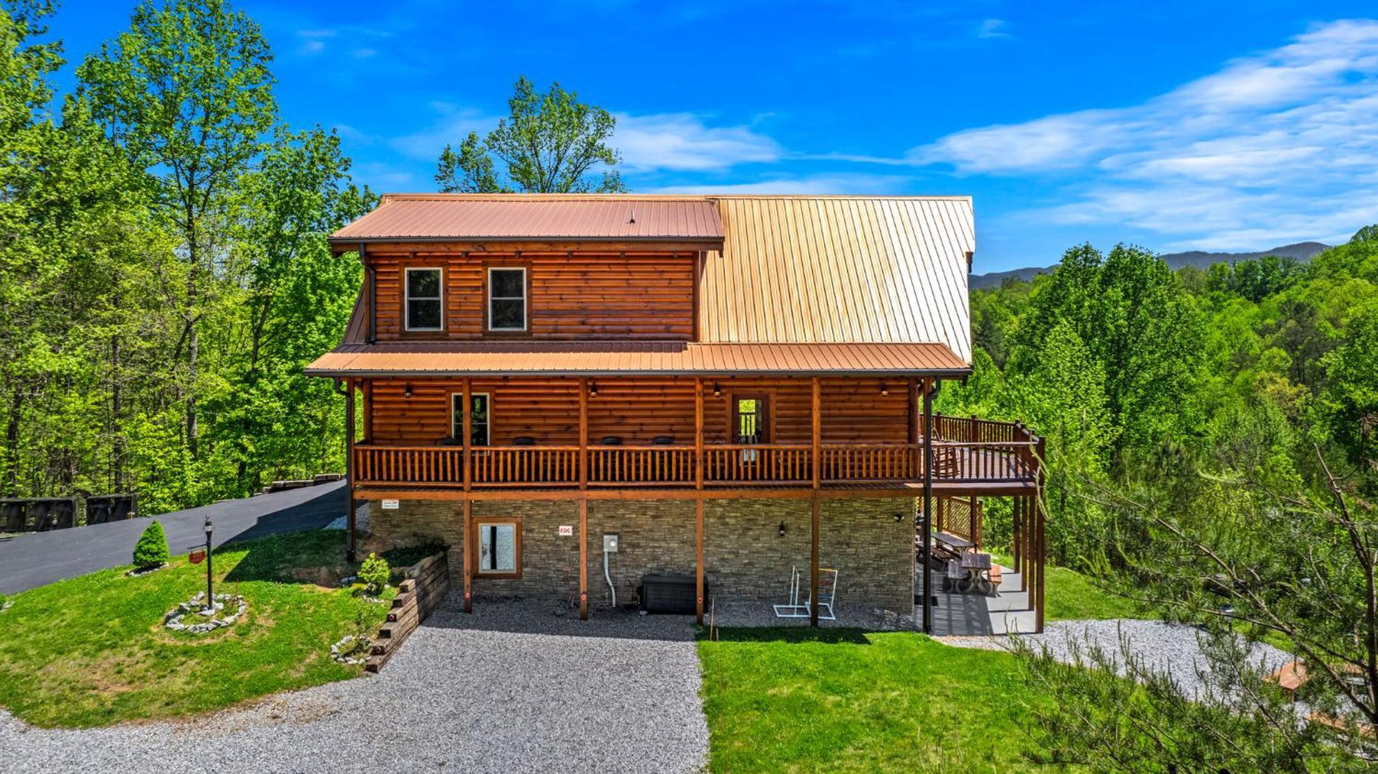 Ridge View Lodge Nature And Mountain View - Hot Tub - Firepit - Yard - Games Gatlinburg Extérieur photo
