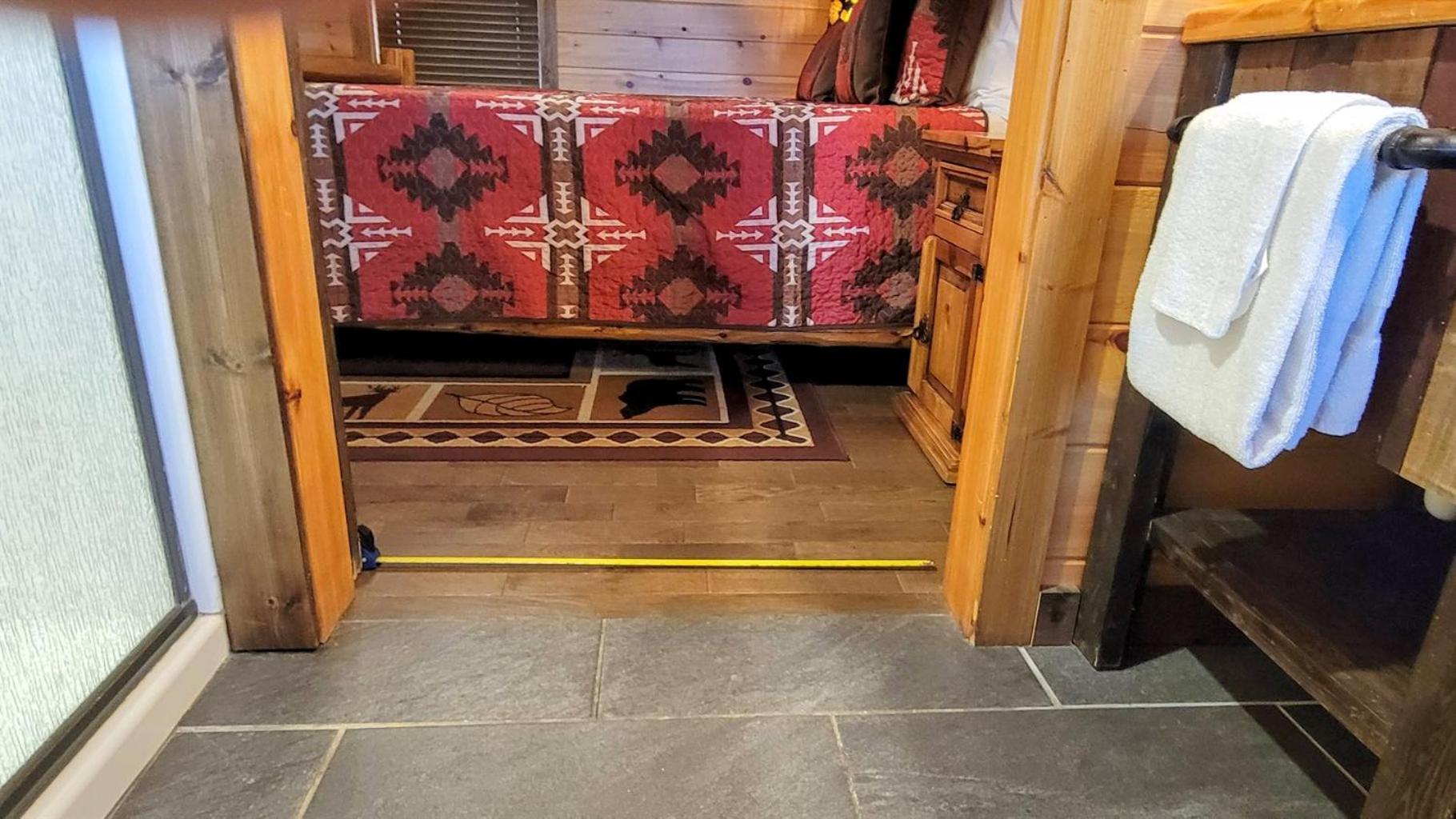 Ridge View Lodge Nature And Mountain View - Hot Tub - Firepit - Yard - Games Gatlinburg Extérieur photo