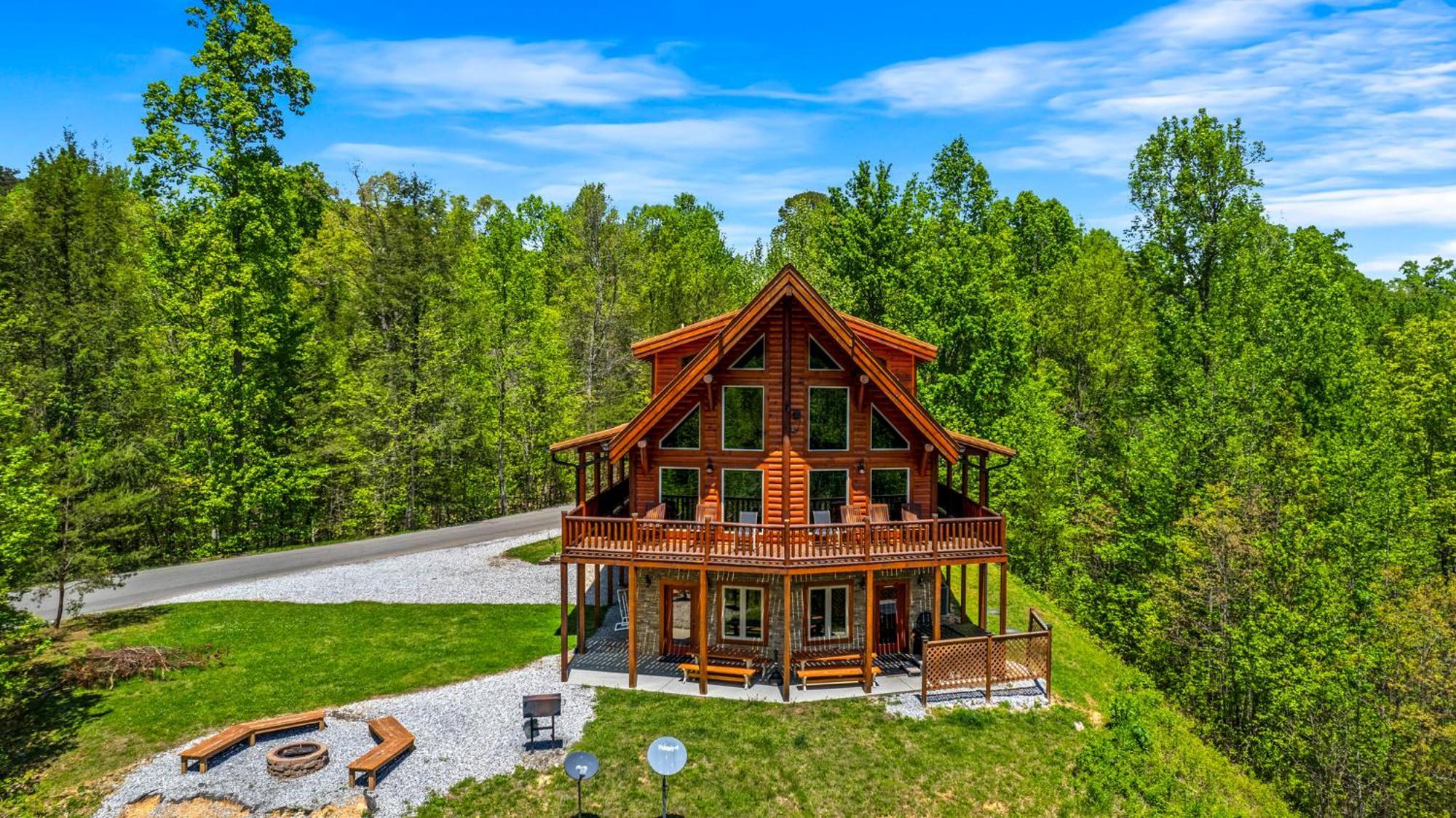 Ridge View Lodge Nature And Mountain View - Hot Tub - Firepit - Yard - Games Gatlinburg Extérieur photo